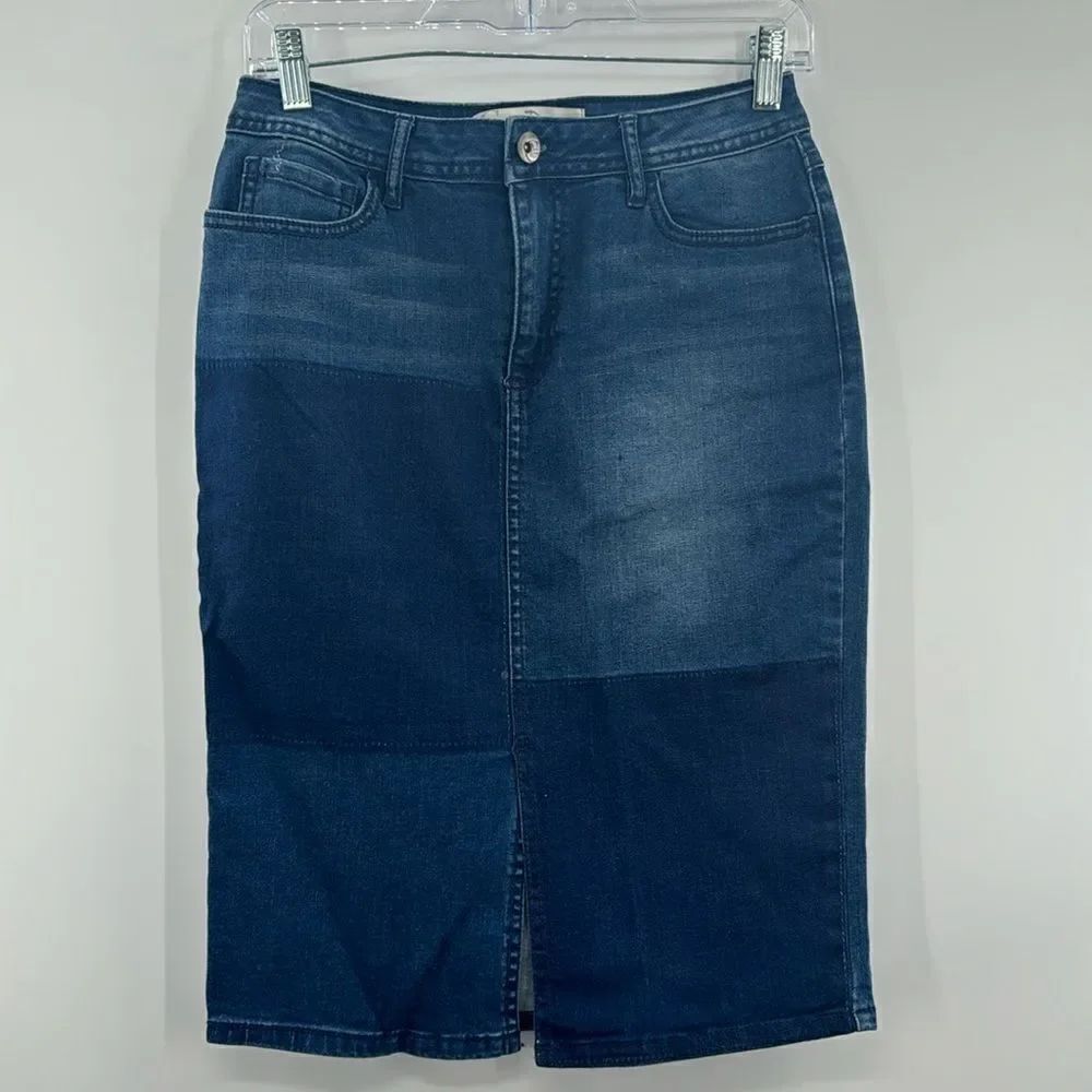 3For$20 est. 1946 PatchWork Pencil Blue Denim Skirt Size 2